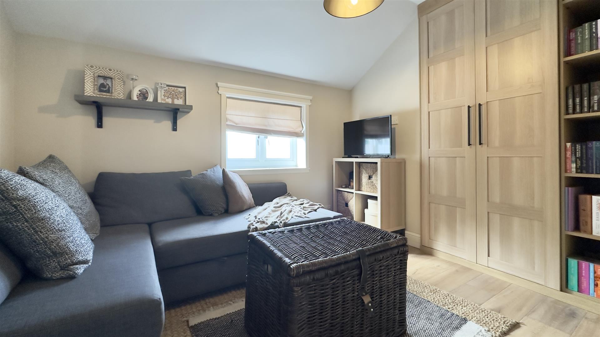 Image of House - 5 Bedrooms - 4 Bathrooms for Sale in Other South District-Gibraltar, Image 9